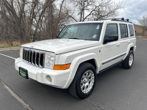 White 2010 Jeep Commander Sport