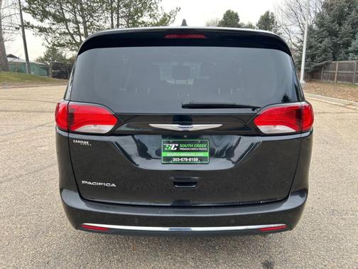 2018 Chrysler Pacifica Touring-L