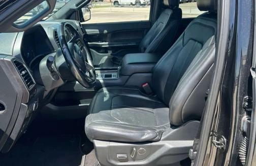 Black 2018 Ford Expedition Limited
