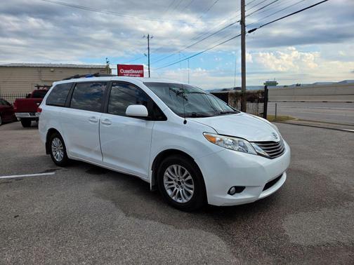 2014 Toyota Sienna XLE