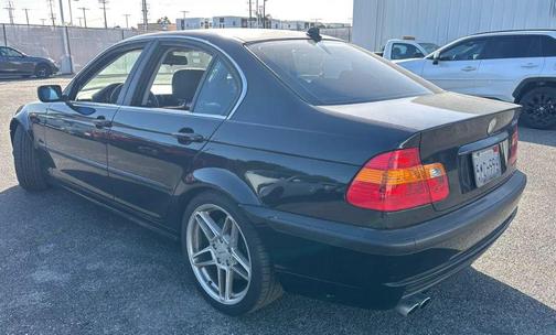 2005 BMW 330 330i Sedan 4D