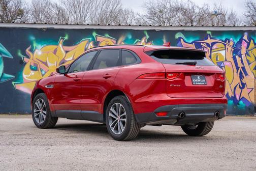 2018 Jaguar F-PACE S