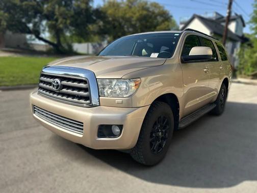 2014 Toyota Sequoia SR5