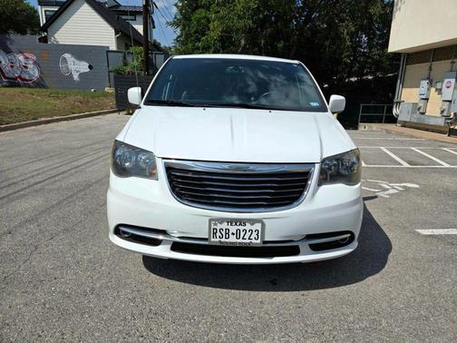 2014 Chrysler Town & Country S