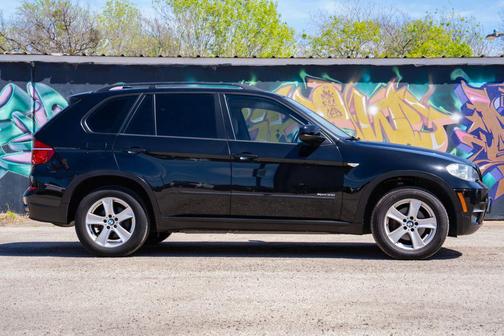 Black 2013 BMW X5 xDrive 35i Sport Activity