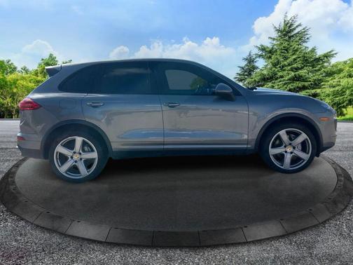 2016 Porsche Cayenne Cayenne