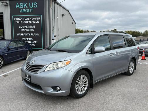 2011 Toyota Sienna XLE