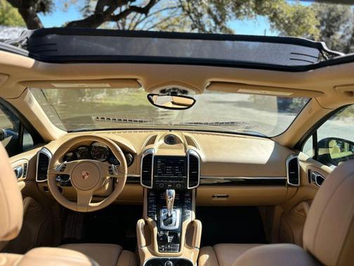 2014 Porsche Cayenne Platinum Edition