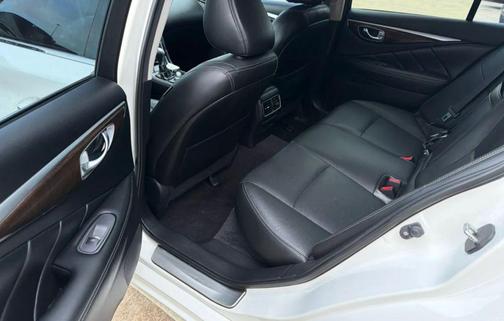 2015 INFINITI Q50 Premium