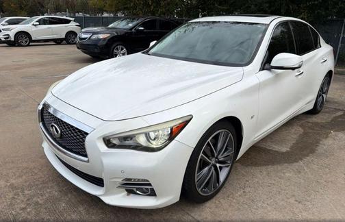 2015 INFINITI Q50 Premium