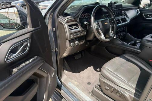 Shadow Gray Metallic 2021 Chevrolet Suburban LT