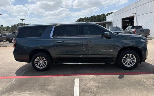 Shadow Gray Metallic 2021 Chevrolet Suburban LT