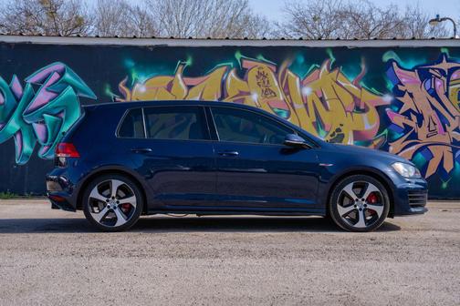 2016 Volkswagen Golf GTI 2.0T Autobahn w/Performance Package 4-Door