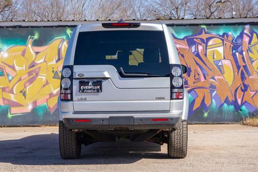 2016 Land Rover LR4 Base