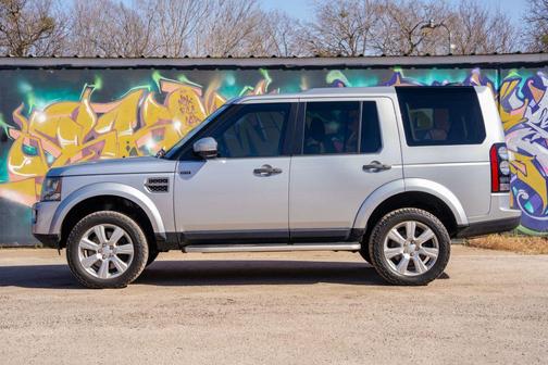 2016 Land Rover LR4 Base