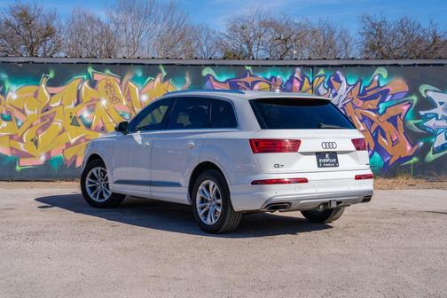 2019 Audi Q7 55 Premium Plus