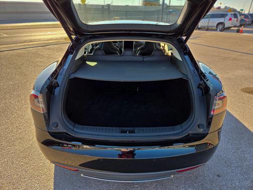2014 Tesla Model S 85D