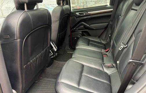 2014 Porsche Cayenne Platinum Edition