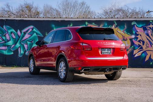 2014 Porsche Cayenne Platinum Edition