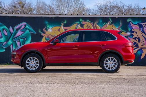 2014 Porsche Cayenne Platinum Edition
