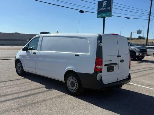 2020 Mercedes-Benz Metris Base