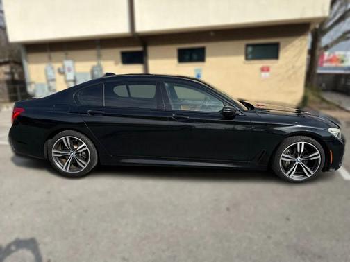 2016 BMW 740 740i Sedan 4D