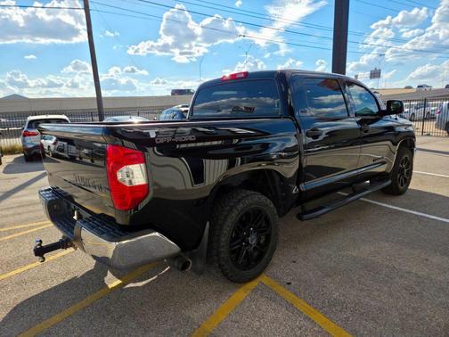 2018 Toyota Tundra SR5