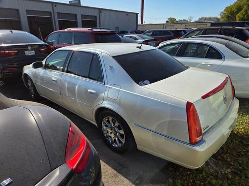 2008 Cadillac DTS Base