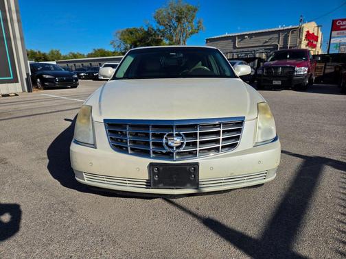 2008 Cadillac DTS Base