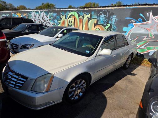 2008 Cadillac DTS Base