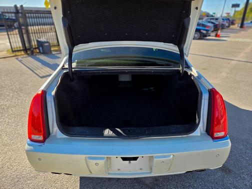 2008 Cadillac DTS Base