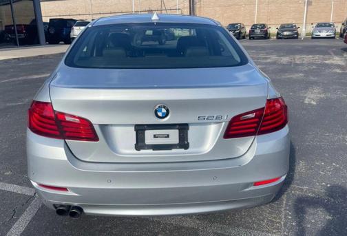 2015 BMW 528 528i Sedan 4D