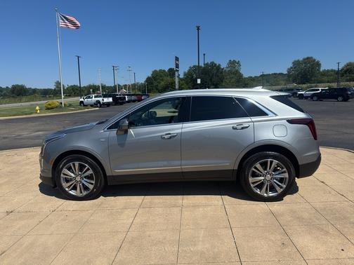 Argent Silver Metallic 2026 Cadillac XT5 Premium Luxury