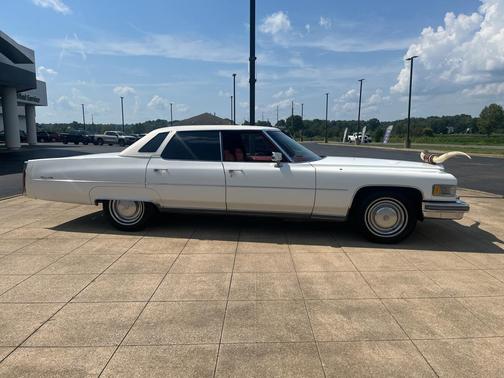 White 1976 Cadillac DeVille