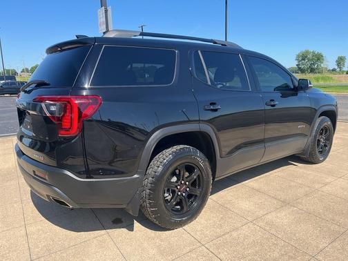 Ebony Twilight Metallic 2023 GMC Acadia AT4