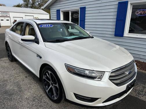 2015 Ford Taurus SEL