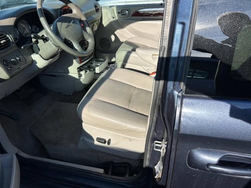 2007 Chrysler Town & Country Limited