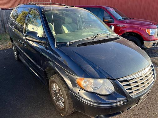 2007 Chrysler Town & Country Limited