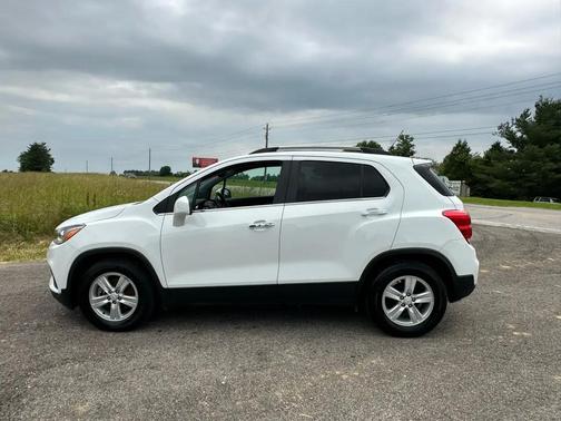 White 2020 Chevrolet Trax LT