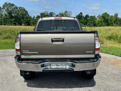 Bronze 2014 Toyota Tacoma Base