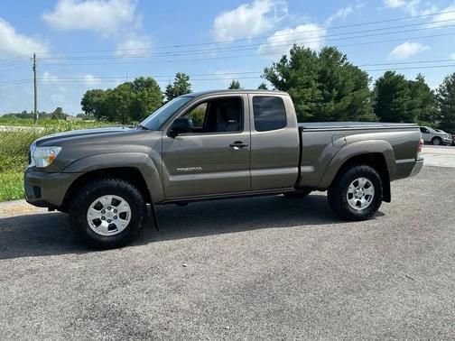 Bronze 2014 Toyota Tacoma Base