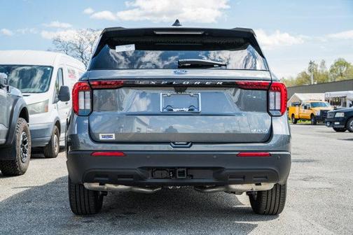 Carbonized Gray Metallic 2026 Ford Explorer Active