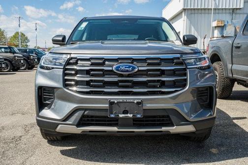 Carbonized Gray Metallic 2026 Ford Explorer Active