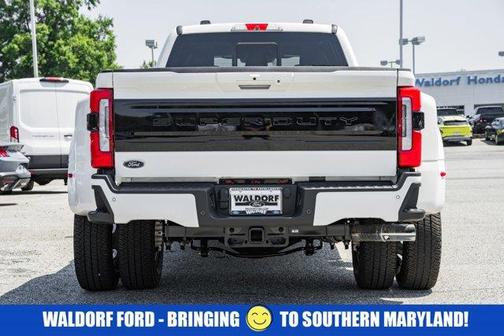 2025 Ford F-350 Platinum DRW