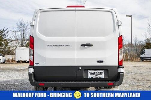2025 Ford Transit-250 