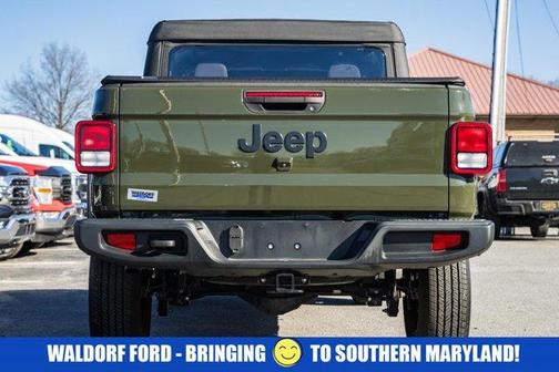 2023 Jeep Gladiator Sport