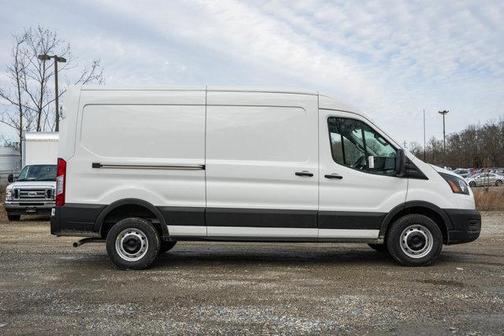 2025 Ford Transit-250 148 WB Medium Roof Cargo