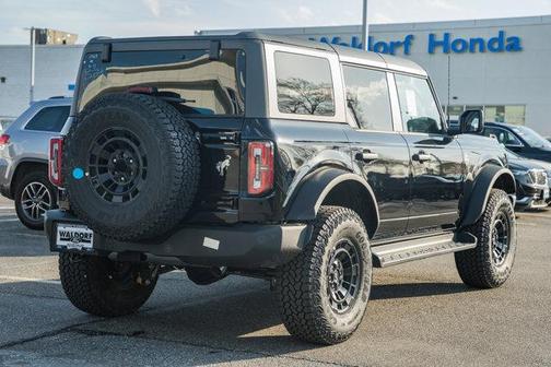 Shadow Black 2026 Ford Bronco Outer Banks