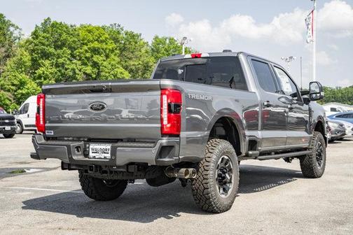 2025 Ford F-350 Lariat Super Duty