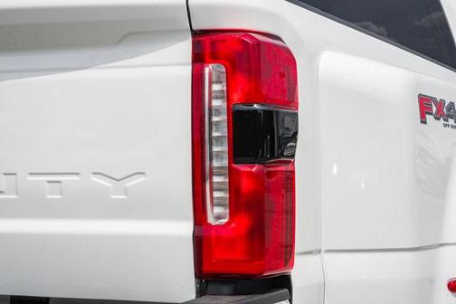 2025 Ford F-350 Lariat DRW